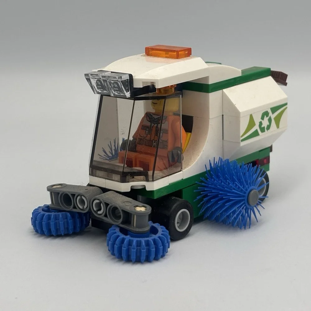 LEGO CITY Lot Street Sweeper Minifigure 60249